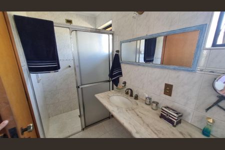 Casa de condomínio à venda com 388m², 4 quartos e 4 vagas