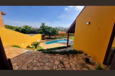 Casa de condomínio à venda com 388m², 4 quartos e 4 vagas