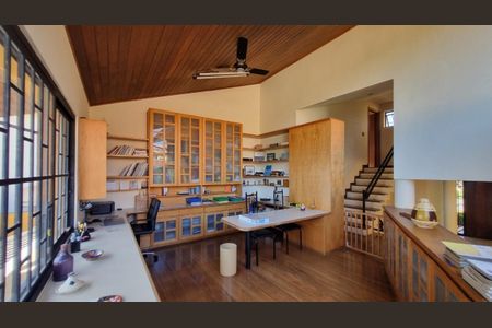 Casa de condomínio à venda com 388m², 4 quartos e 4 vagas