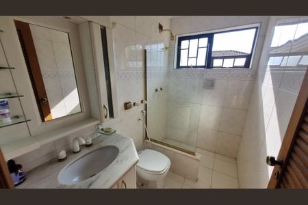 Casa de condomínio à venda com 388m², 4 quartos e 4 vagas