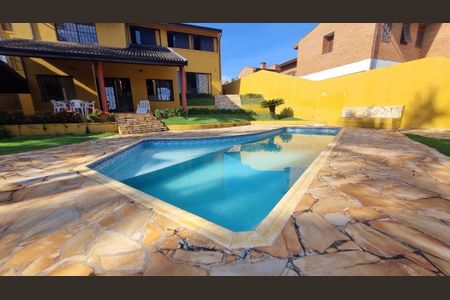 Casa de condomínio à venda com 388m², 4 quartos e 4 vagas