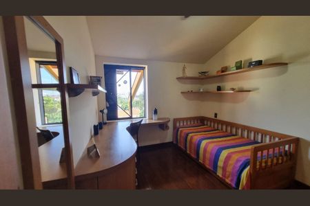 Casa de condomínio à venda com 388m², 4 quartos e 4 vagas