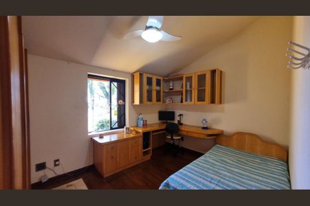 Casa de condomínio à venda com 388m², 4 quartos e 4 vagas