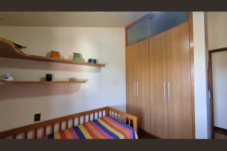 Casa de condomínio à venda com 388m², 4 quartos e 4 vagas