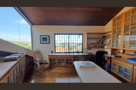 Casa de condomínio à venda com 388m², 4 quartos e 4 vagas