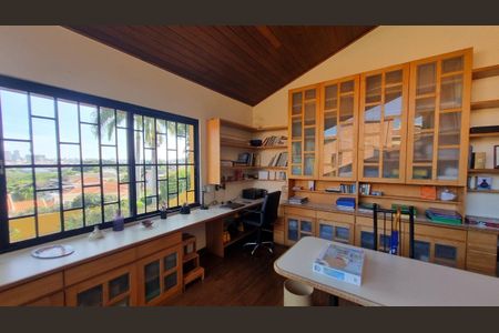Casa de condomínio à venda com 388m², 4 quartos e 4 vagas