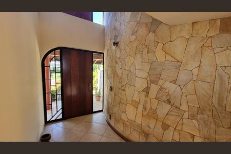 Casa de condomínio à venda com 388m², 4 quartos e 4 vagas