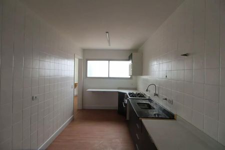 Apartamento à venda com 84m², 3 quartos e 1 vaga Apartamento à venda com 84m², 3 quartos e 1 vagaCozinha com piso de porcelanato, bancada de granito e iluminação natural.
