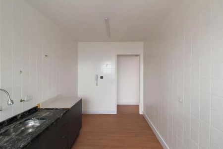 Apartamento à venda com 84m², 3 quartos e 1 vaga Apartamento à venda com 84m², 3 quartos e 1 vagaCozinha com piso de porcelanato, bancada de granito e iluminação adequada.