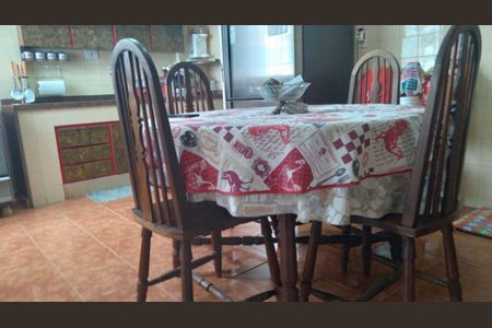 Apartamento à venda com 194m², 4 quartos e 2 vagas