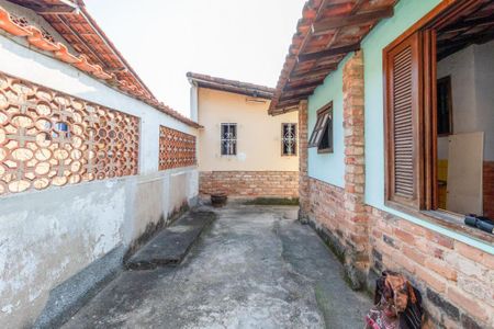Casa à venda com 100m², 5 quartos e 1 vaga