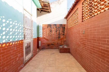 Casa à venda com 100m², 5 quartos e 1 vaga