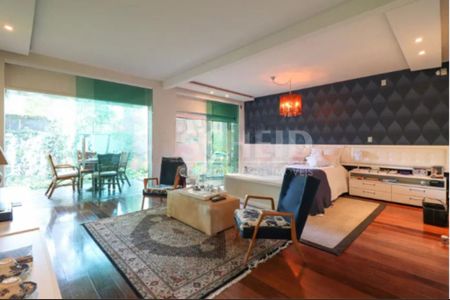 Casa à venda com 300m², 4 quartos e 4 vagas