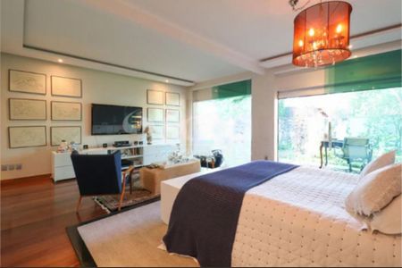 Casa à venda com 4 quartos, 300m² em Santo Amaro, São Paulo