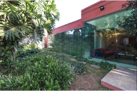 Casa à venda com 4 quartos, 300m² em Santo Amaro, São Paulo