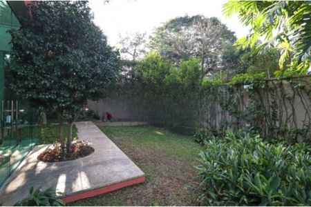 Casa à venda com 300m², 4 quartos e 4 vagas