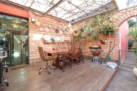 Casa à venda com 4 quartos, 300m² em Santo Amaro, São Paulo