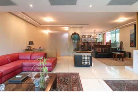Casa à venda com 4 quartos, 300m² em Santo Amaro, São Paulo