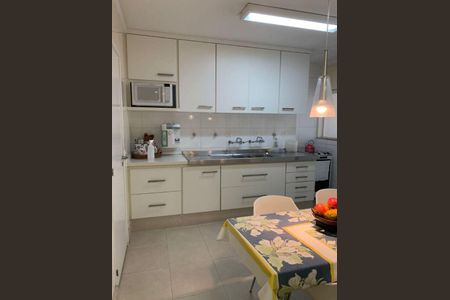 Apartamento à venda com 178m², 3 quartos e 2 vagas