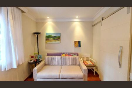 Casa à venda com 3 quartos, 228m² em Jardim Lucia, São Paulo