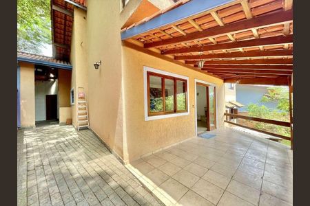 Casa à venda com 625m², 5 quartos e 6 vagas