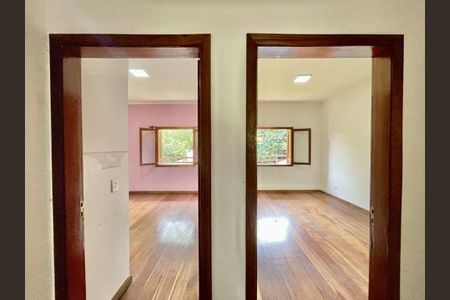 Casa à venda com 5 quartos, 625m² em Parque Viana, Barueri