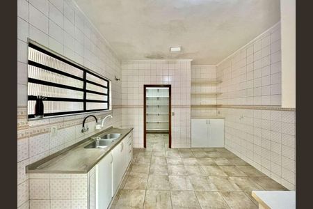 Casa à venda com 625m², 5 quartos e 6 vagas