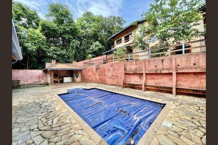 Casa à venda com 625m², 5 quartos e 6 vagas