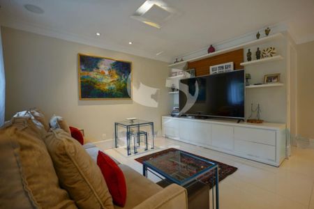 Apartamento à venda com 3 quartos, 241m² em Chácara Santo Antônio, São Paulo