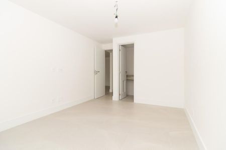 Apartamento à venda com 157m², 4 quartos e 2 vagas