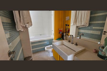 Apartamento à venda com 268m², 5 quartos e 1 vaga