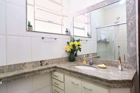 Apartamento à venda com 230m², 5 quartos e 2 vagas