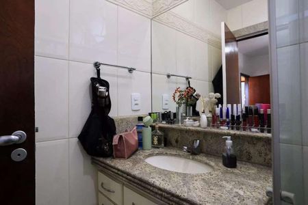 Apartamento à venda com 230m², 5 quartos e 2 vagas