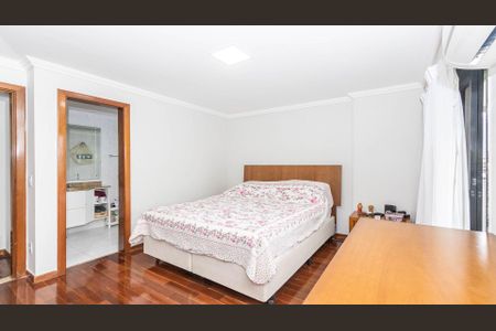 Apartamento à venda com 304m², 4 quartos e 4 vagas