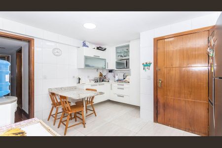 Apartamento à venda com 304m², 4 quartos e 4 vagas