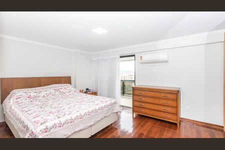 Apartamento à venda com 304m², 4 quartos e 4 vagas