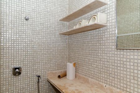 Apartamento à venda com 120m², 2 quartos e 1 vaga