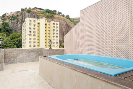 Apartamento à venda com 120m², 2 quartos e 1 vaga