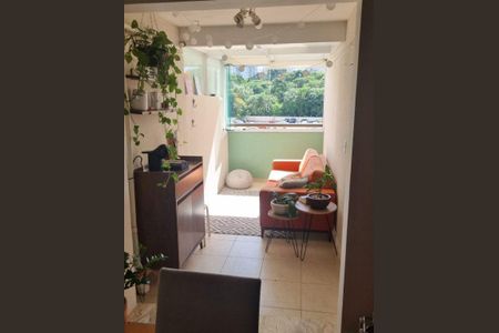 Apartamento à venda com 75m², 2 quartos e 1 vaga