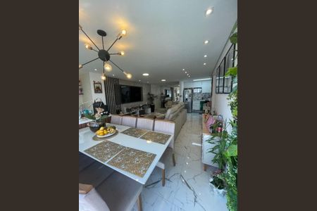 Apartamento à venda com 75m², 2 quartos e 1 vaga