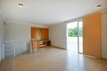 Casa à venda com 330m², 4 quartos e sem vaga
