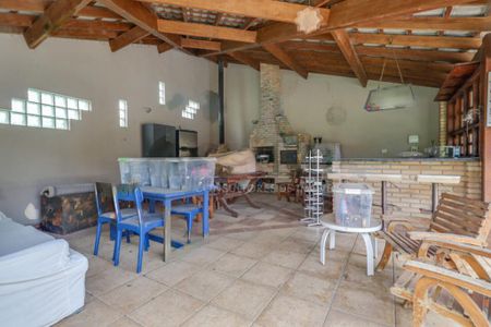 Casa à venda com 392m², 4 quartos e 4 vagas