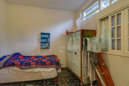 Casa à venda com 392m², 4 quartos e 4 vagas