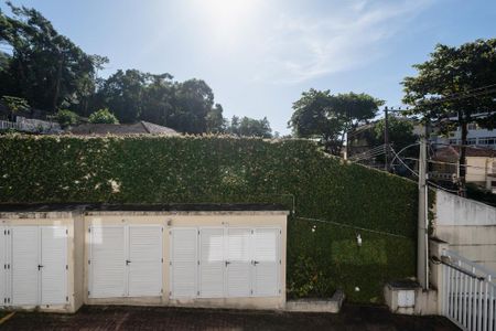 Casa à venda com 156m², 6 quartos e 2 vagas