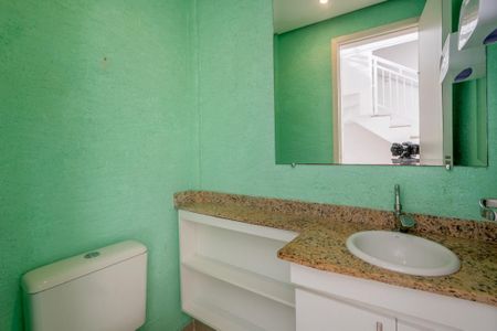 Casa à venda com 156m², 6 quartos e 2 vagas