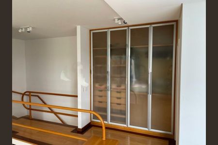 Apartamento à venda com 83m², 1 quarto e 2 vagas