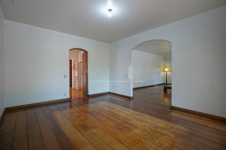 Casa à venda com 3 quartos, 273m² em Granja Julieta, São Paulo