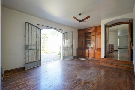Casa à venda com 3 quartos, 273m² em Granja Julieta, São Paulo