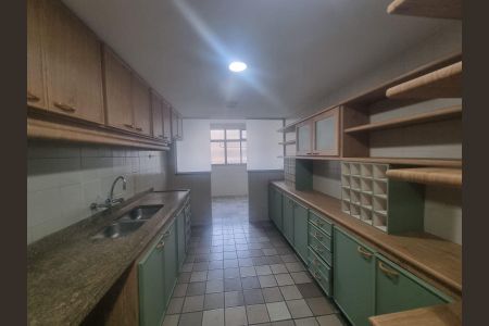 Apartamento à venda com 260m², 4 quartos e 2 vagas