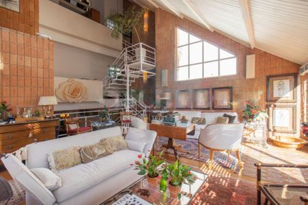 Casa à venda com 3 quartos, 300m² em Morumbi, São Paulo